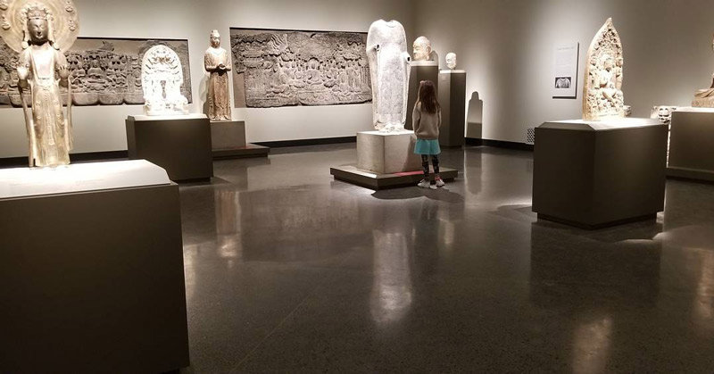 @dcceline - Child viewing artwork at Smithsonian Freer Sackler Galleries - Free museum in Washington, DC