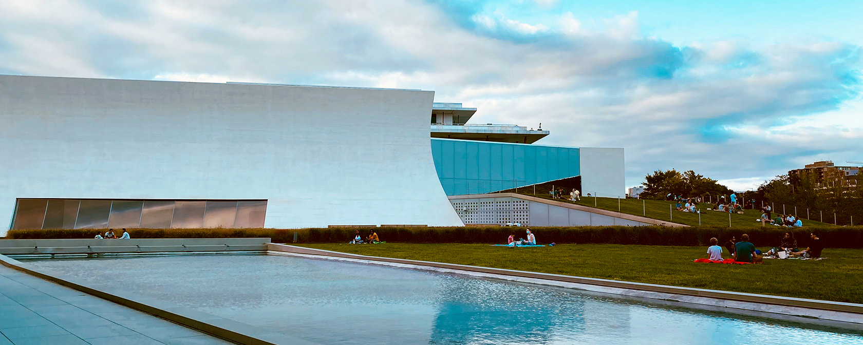 Kennedy Center REACH, Exterior