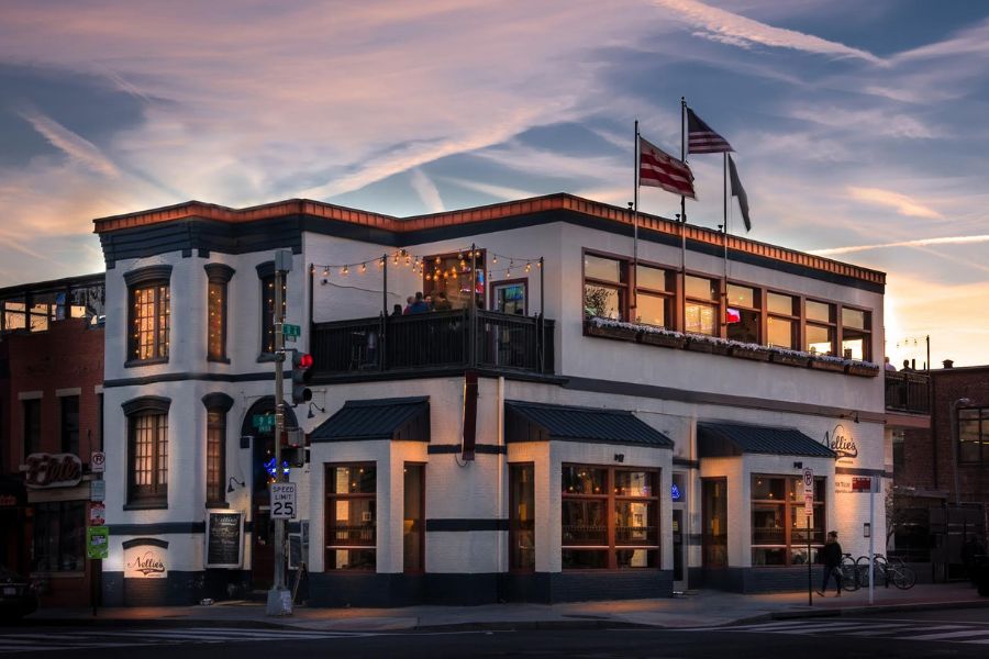 Nellie's Sports Bar